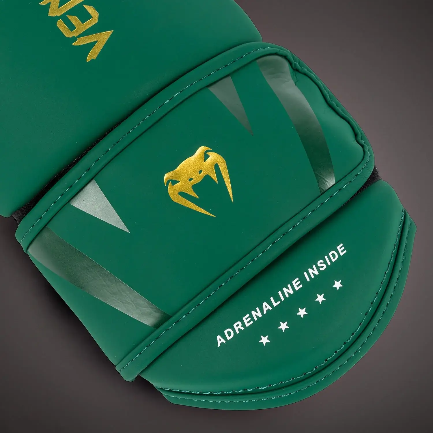 Détail fermeture velcro lock-down Venum Challenger 4.0