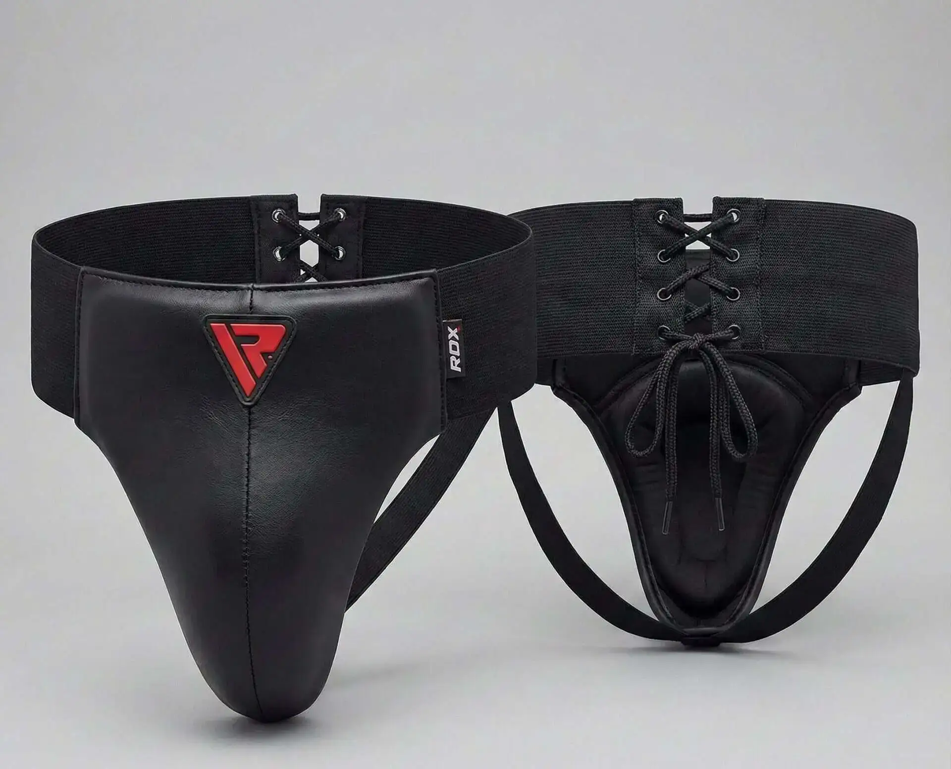 Coquille RDX protection anatomique noire — boxe et Muay Thaï