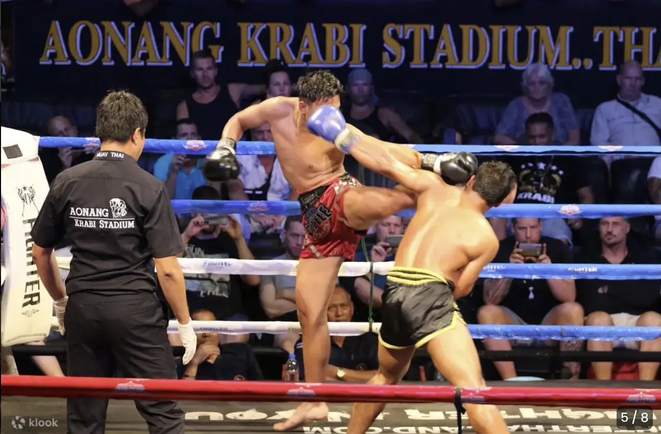 Combat muay thai Krabi stadium fight