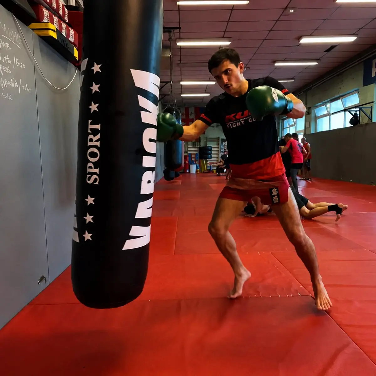 Entraînement cardio au sac de frappe — exercice fractionné pour la boxe
